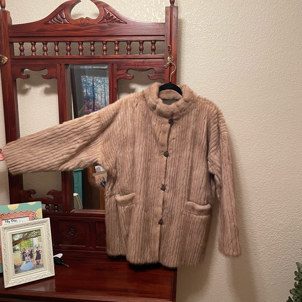 Vintage fur coat, perfect condition!